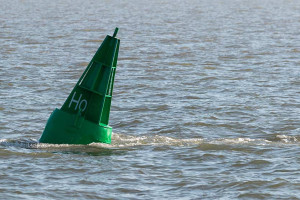 Qué es el balizamiento marítimo y cómo guía a los barcos en los puertos
